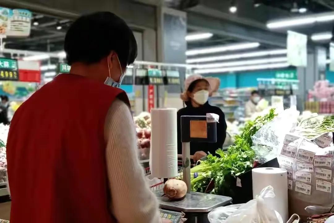 全球与中国疫情最新实时状态及防控进展影响分析